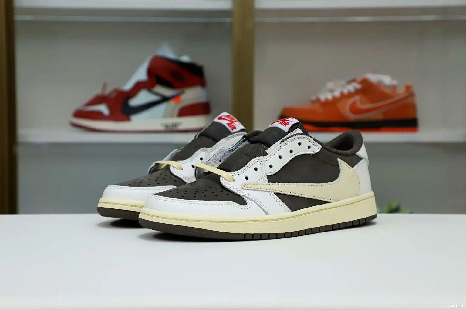 TRAVIS SCOTT 1 AIR LOW REVERSE OG Kimikick MOCHA X JORDAN 0822